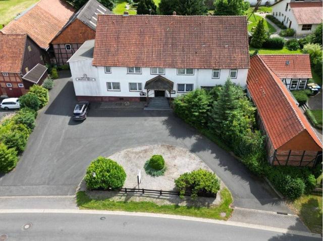 Mehrgenerationenhaus ehemalige Gaststätte mit Fremdenzimmern