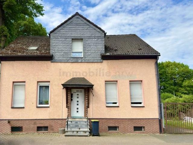 Mehrgenerationenhaus mit Potenzial Charmantes Dreifamilienhaus in Gelsenkirchen