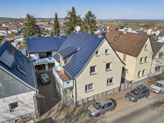 Mehrgenerationenwohnen oder Teilvermietung 2 Häuser auf einem Grundstück mit geschütztem Garten