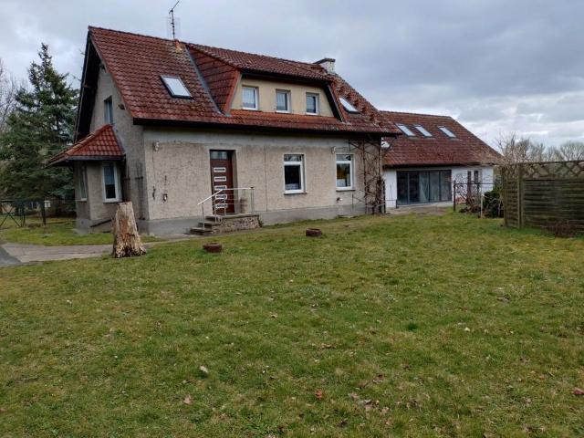 Mehrgenerationhaus mit großem Garten in Ortsrandlage