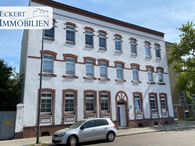 Mehrfamilienhaus mit 6 Einheiten, Balkonen & Stellplätzen zu verkaufen – Kapitalanlage mit stabilem Mietertrag