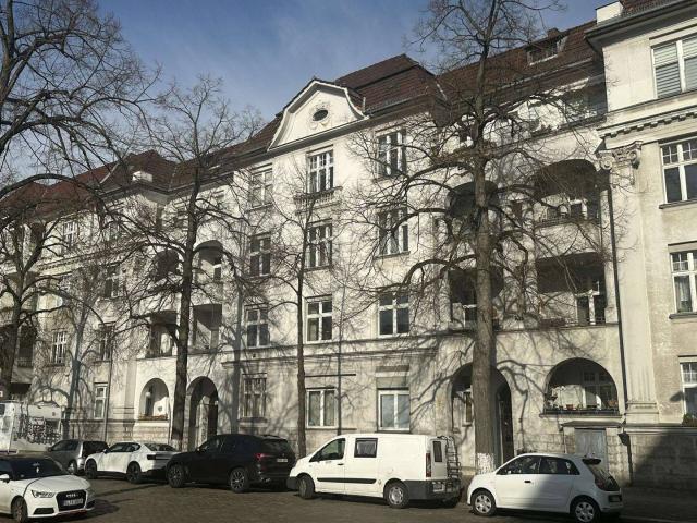 Mehrfamilienhaus mit 2 Eingängen, kein Millieuschutz!, gepflegt und denkmalgeschützt