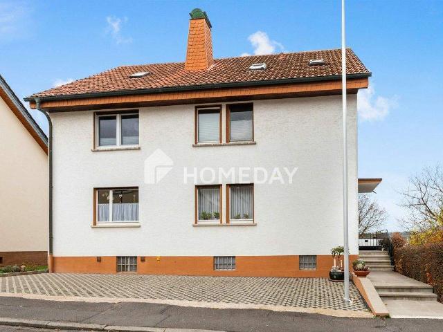 Mehrfamilienhaus mit 3 Wohneinheiten, Terrasse, Wintergarten und Garten in attraktiver Lage