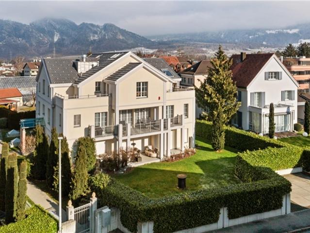 Mehrfamilienhaus mit 3 Wohneinheiten und 6 Einstellplätzen