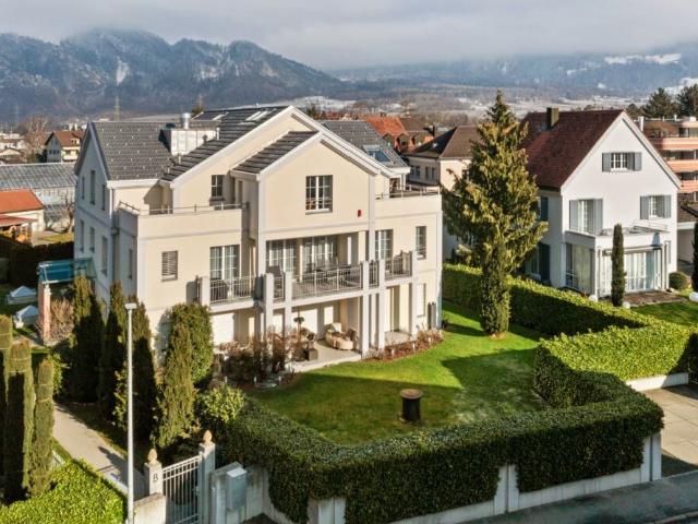 Mehrfamilienhaus mit 3 Wohneinheiten und 6 Einstellplätzen