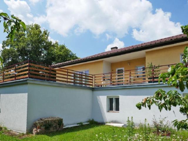Mehrfamilienhaus mit Traumterrasse und Naturgarten in Zentrumsnähe