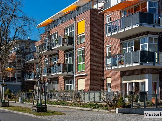Mehrfamilienhaus mit Wohnanbau provisionsfrei