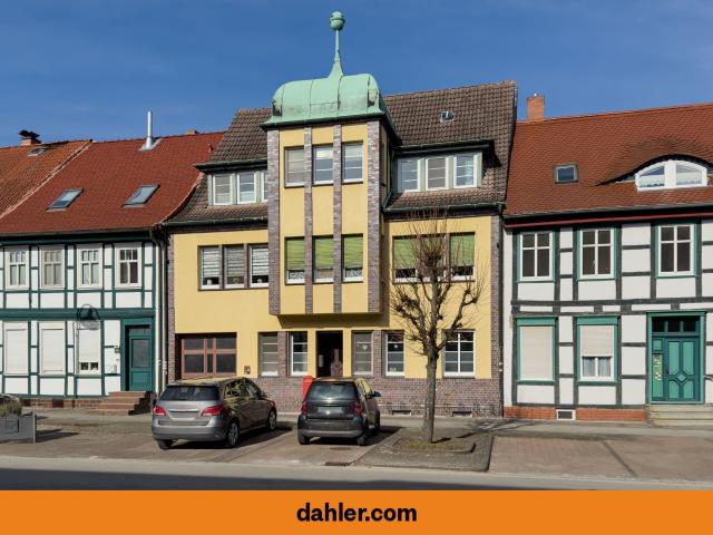 Mehrfamilienhaus mit Cottage und Seegrundstück am Arendsee