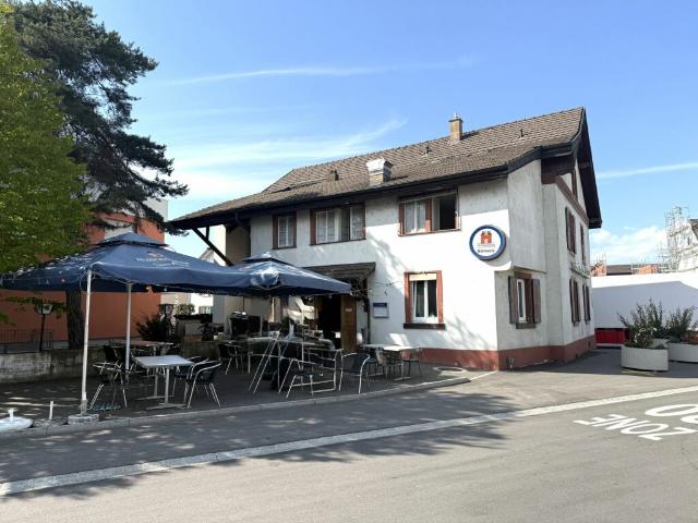 Mehrfamilienhaus mit Gastronomieanteil an zentraler Lage