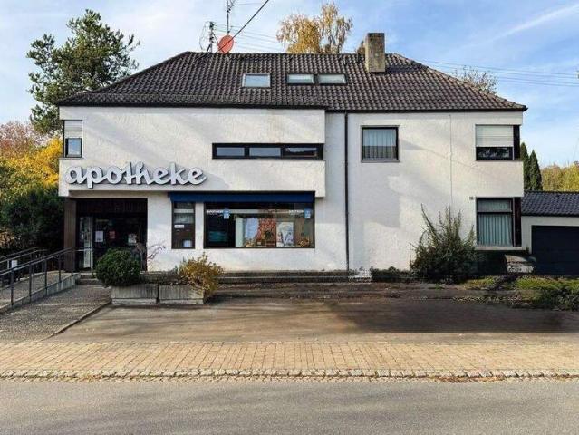 Mehrfamilienhaus mit Gewerbe in Eberhardzell, Charmantes Wohn und Geschäftshaus in idyllischer Umgebung