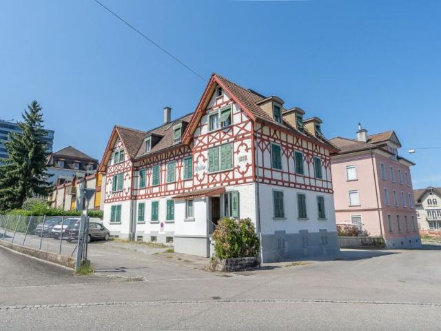 Mehrfamilienhaus mit Gewerberaum direkt beim Bahnhof Rorschach Stadt