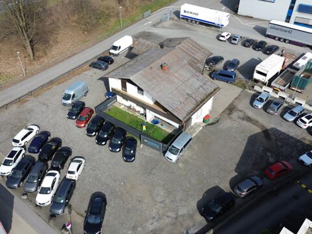 Mehrfamilienhaus mit großem Grundstück in Hohenems