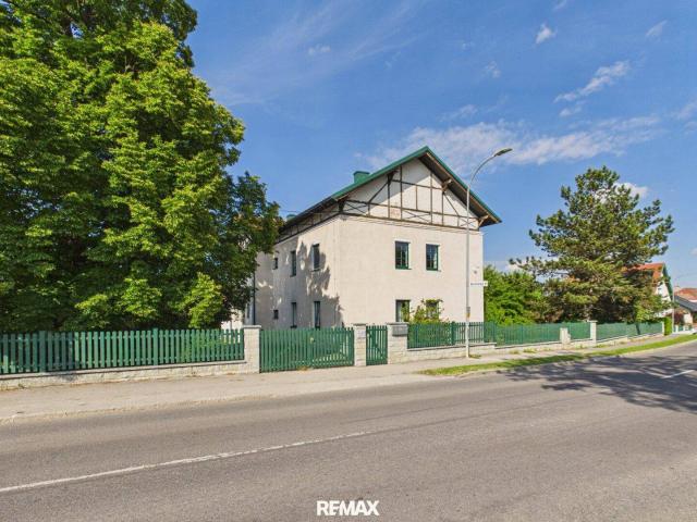 Mehrfamilienhaus mit großem Grundstück und Ausbaupotenzial