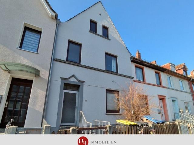 Mehrfamilienhaus mit Sanierungspotential in Gröpelingen!