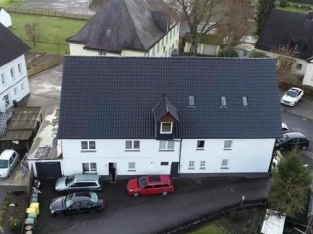 Mehrfamilienhaus, Neu Renoviert!