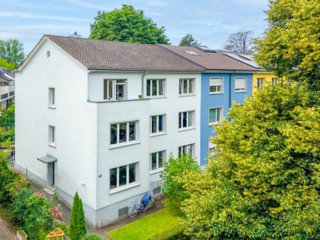 Mehrfamilienhaus an ruhiger Lage auf dem Basler Bruderholz