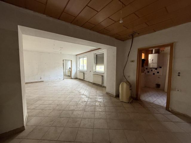 Mehrfamilienhaus in Mödling, 230M², Garten, Sanierungsbedürftig, Top Lage!