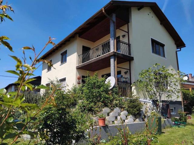 Mehrfamilienhaus in Ruhelage