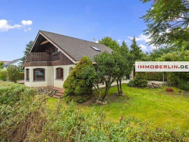 Mehrfamilienhaus, Wohnhaus in Schönefeld