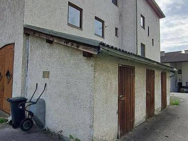 Mehrfamilienhaus