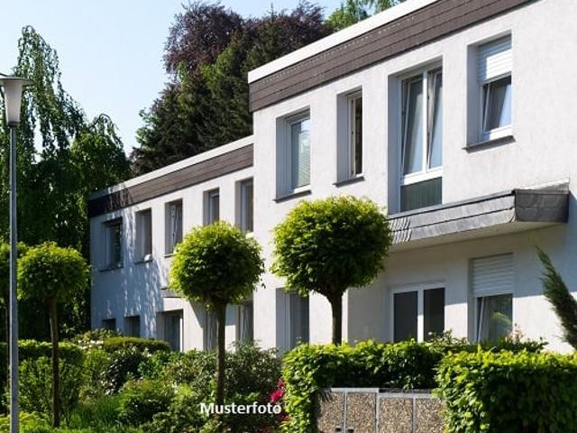 Mehrfamilienhaus