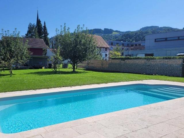 Mein Zuhause Einfamilienhaus mit großem Garten, Pool.