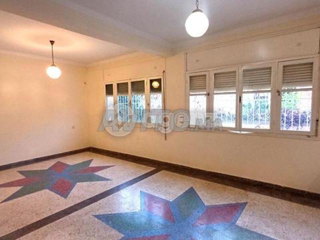 MEK ME 1062 Villa à vendre à Avenue des F. A.R