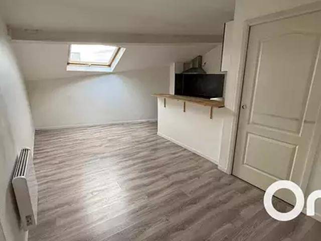 Melun 77000 Achat / Vente appartement 2 pièces t2 au dernier étage