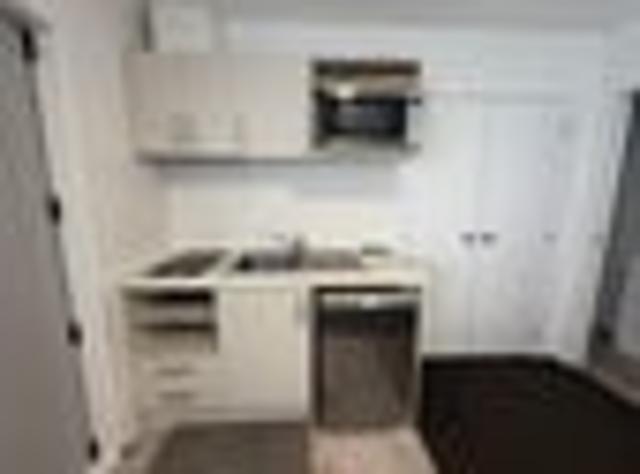 Melville, 1 bedroom, $300 pw