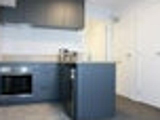 Melville, 1 bedroom, $350 pw