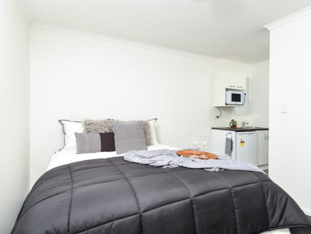 melville, 1 bedroom