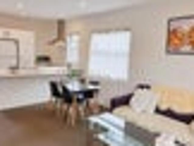 Melville, 2 bedrooms, $580 pw