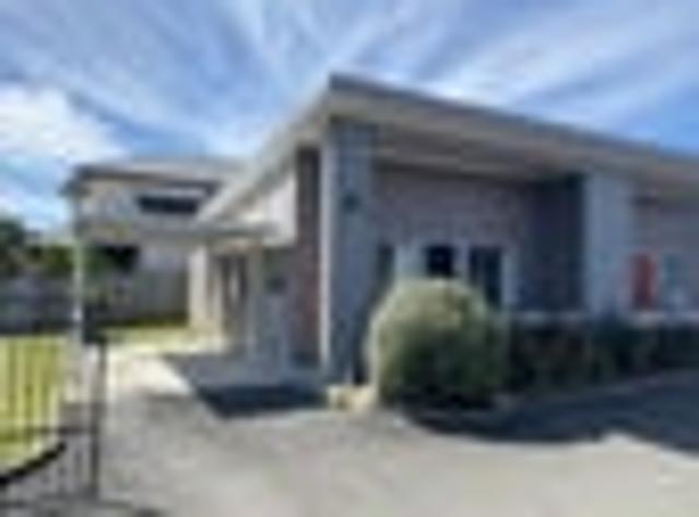 Melville, 2 bedrooms, $480 pw