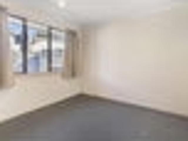 Melville, 2 bedrooms, $535 pw