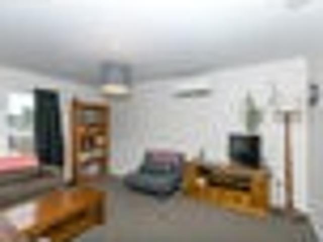 Melville, 3 bedrooms, $585 pw