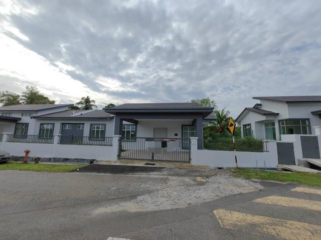 Melaka Alor Gajah Gadek FREEHOLD Single Storey Semi D For Sale
