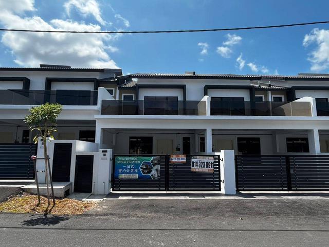 MELAKA Ayer Molek HOT Area 2Storey Terrace NEW