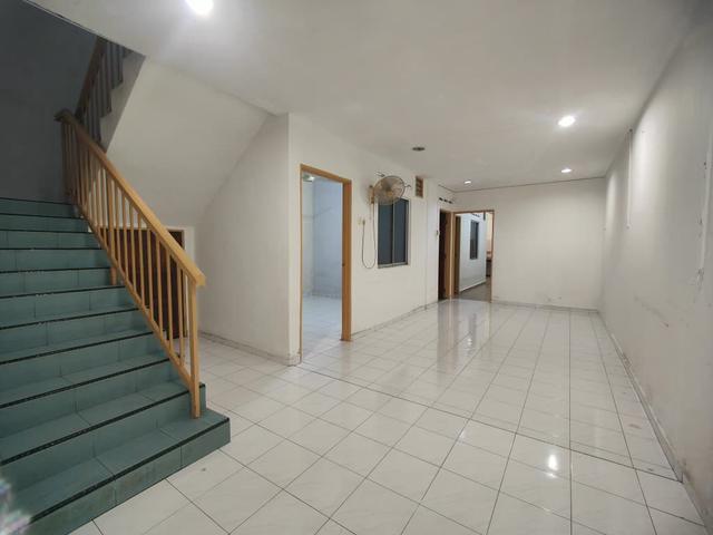 Melaka Bukit Beruang Freehold 6 Rooms Double Storey Terrace House