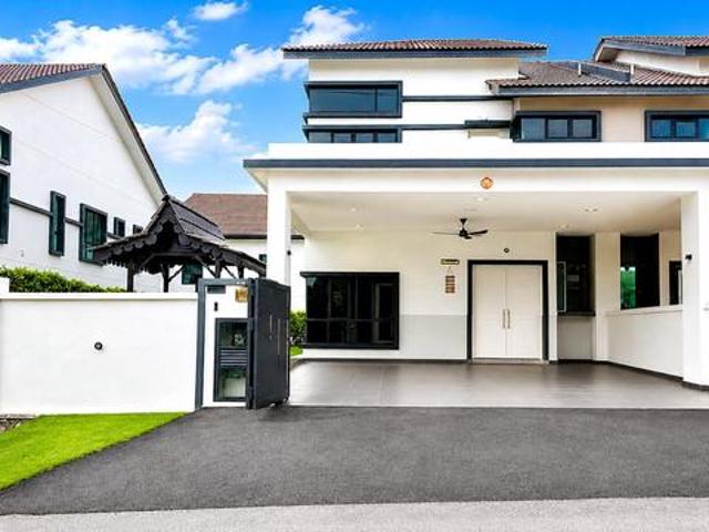 Melaka Durian Tunggal Freehold SemiDetached House For Sale