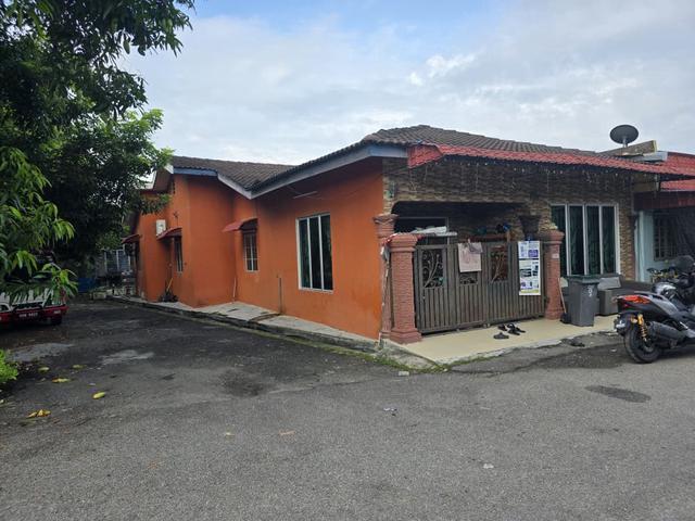 Melaka Rumah Teres setingkat lot Tepi untuk di jual