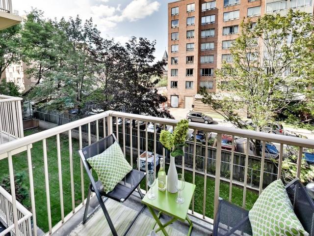 Melba Apartments 2 Bedroom Apartment for Rent at 680 Roselawn Ave, Toronto, ON M5N 1L3 Forest Hill