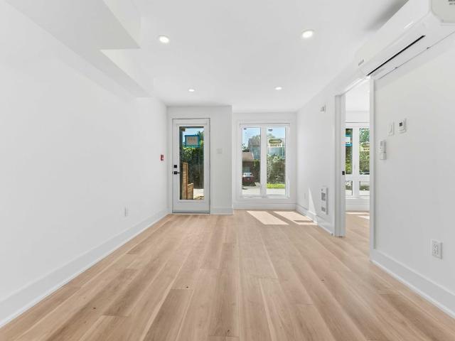 Melbourne Elite | 547 and 549 Melbourne 1 Bedroom Apartment for Rent at 547 Melbourne Ave, Ottawa, ON K2A 1W7 Westboro
