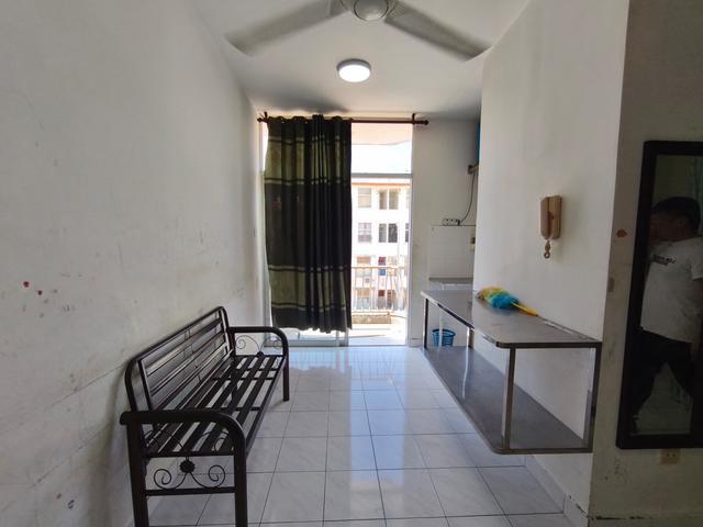 Melinsung 2nd Floor Basic Fitting Summer Bay ApartmentStudio Unit