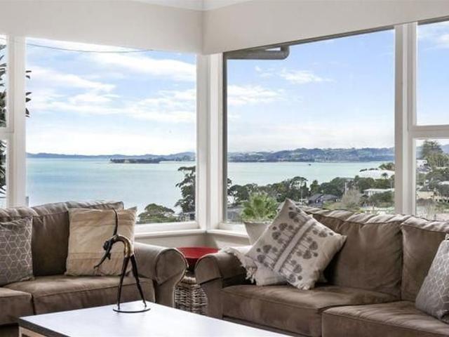 mellons bay, 5 bedrooms