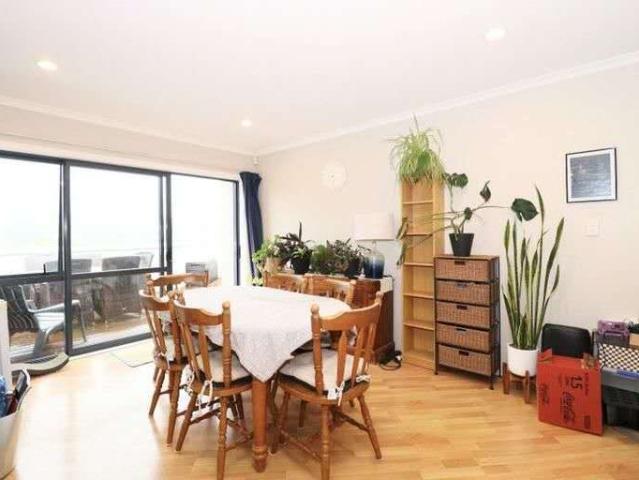 mellons bay, 5 bedrooms