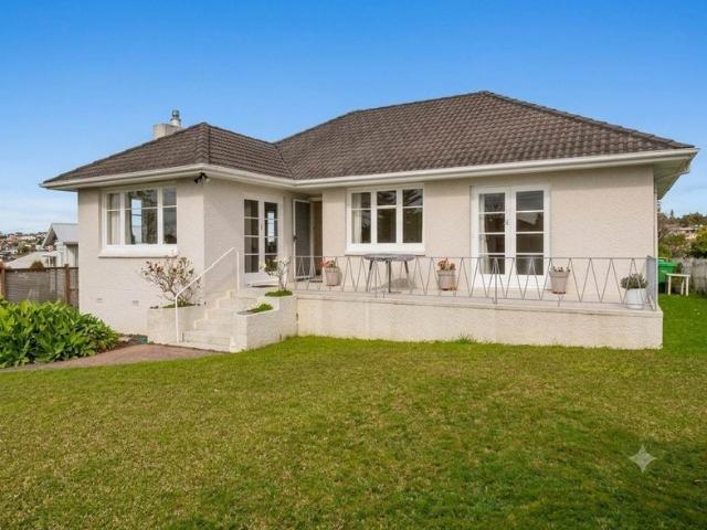 Mellons Bay, 3 bedrooms