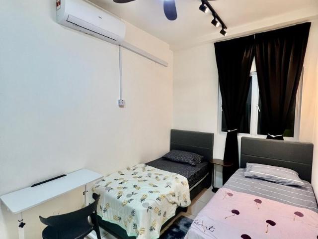 MELODI PERDANA RESIDENCE PUNCAK ALAM @ BRAND NEW FULLY FURNISHED MEDIUM QUEEN ROOM for RENT @ FEMALE UNIT