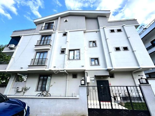 melodi'den Akçay Merkez'de Doğa Manzaralı Ayrı Mutfaklı Ön Cephe Ara Kat 1+1 Daire