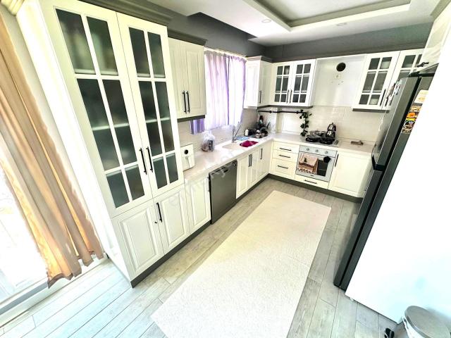 melodi'den Kadıköy'ün 400m2 Genişliğindeki 3+1 Ayrı Mutfaklı Dev Dizayn Edilmiş Müstakil Evi