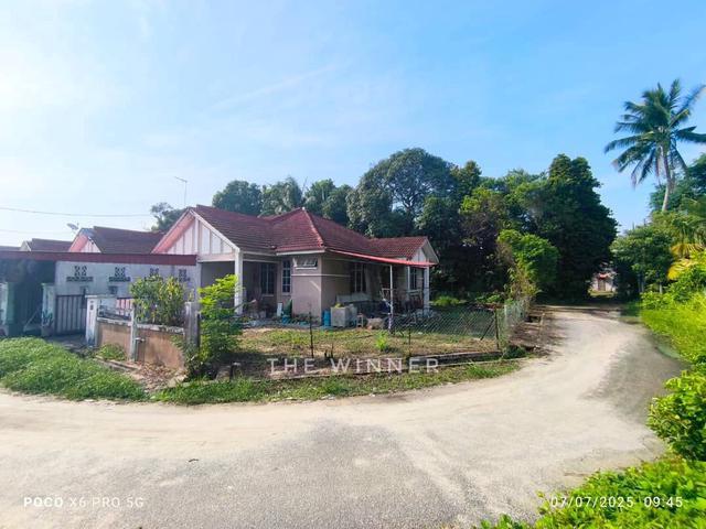 MELOR PAK BADOL Rumah Teres Subsales Conner Lot Tanah Luas